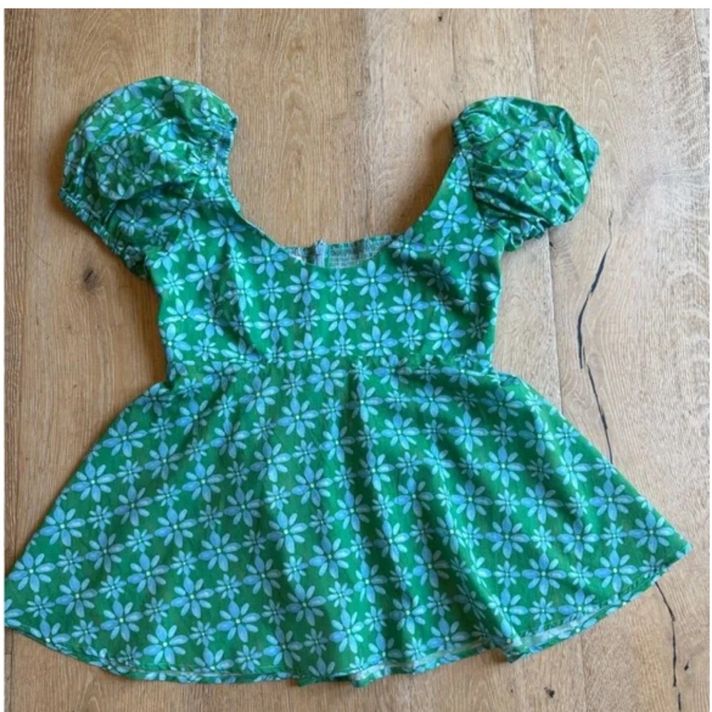 deloreta Green Floral top M
